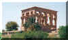 Philae - petit temple.jpg (87089 octets)